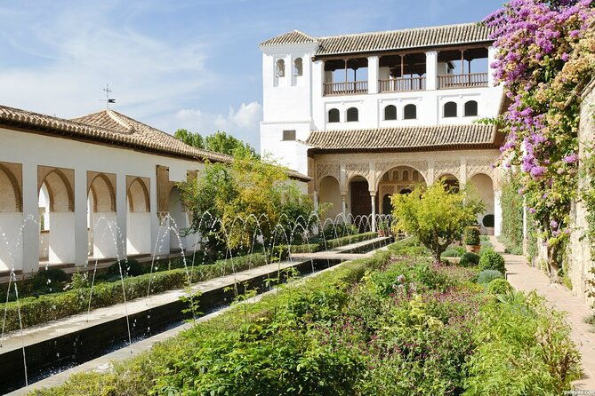 guided-tour-of-the-alhambra-generalife-and-its-gardens