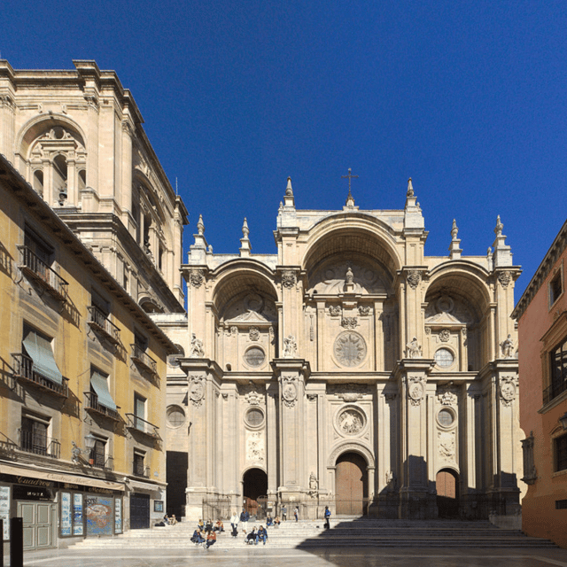 guided-tour-of-the-cathedral-and-royal-chapel-and-its-surroundings