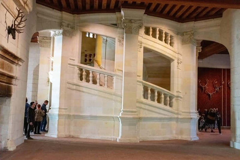 Guided tour of the Château de Chambord - What makes this experience stand out?