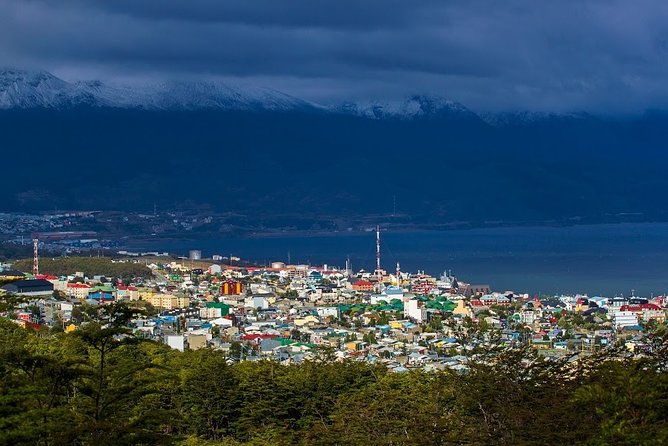 guided-tour-of-the-city-of-ushuaia