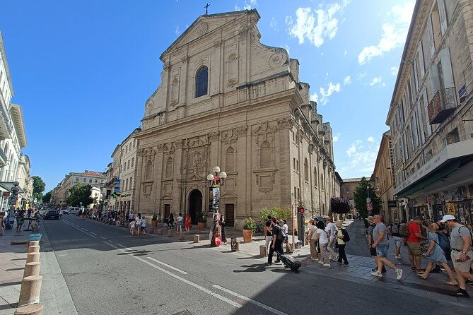 guided-tour-of-the-historic-center-of-avignon