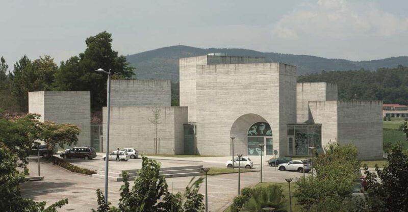 guided-tour-of-the-interpretation-center-of-romanesque-art