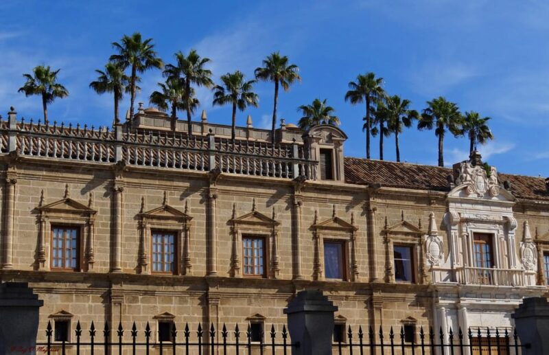 guided-tour-of-the-macarena-neighborhood