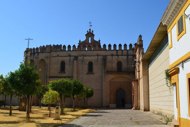 guided-tour-of-the-monastery-of-san-isidoro-del-campo-2