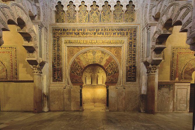 Guided tour of the Mosque with entrance included - Key Points