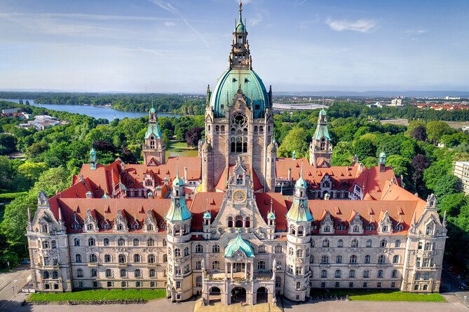 guided-tour-of-the-new-town-hall-in-hanover