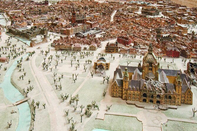 guided-tour-of-the-new-town-hall-in-hanover