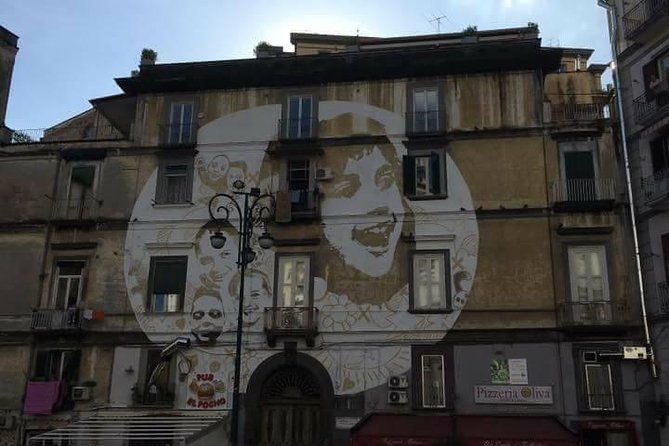 guided-tour-of-the-sanita-district-with-an-art-expert