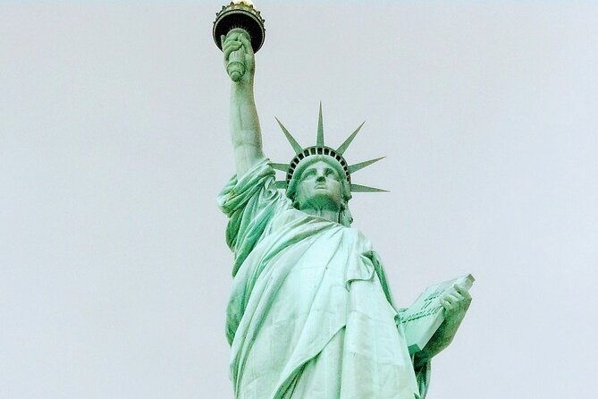 guided-tour-of-the-statue-of-liberty-in-new-york-en