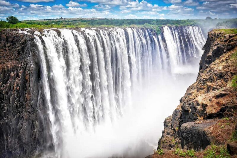 GUIDED TOUR OF THE VICTORIA FALLS ON THE ZAMBIAN SIDE - The Sum Up