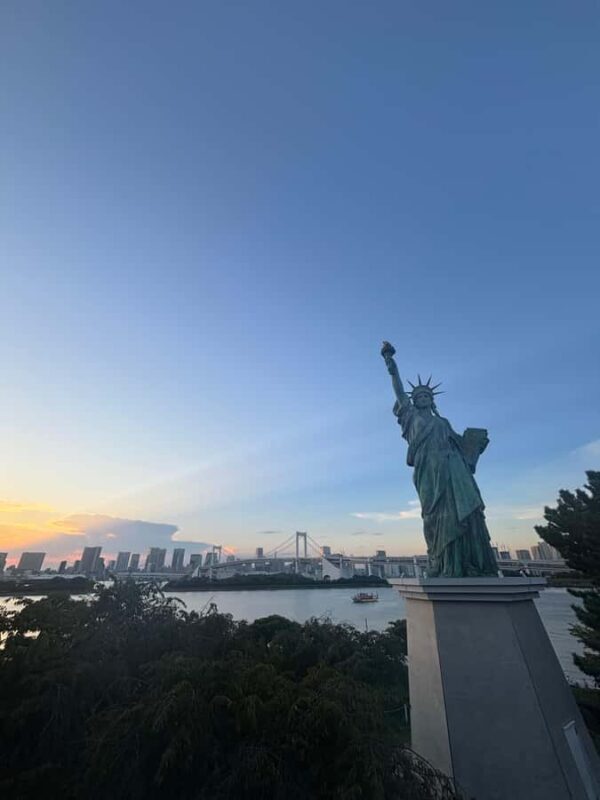 Guided tour of Tokyo: Ginza, Imperial Palace Gardens, and Odaiba - Why This Tour Is Worth Considering