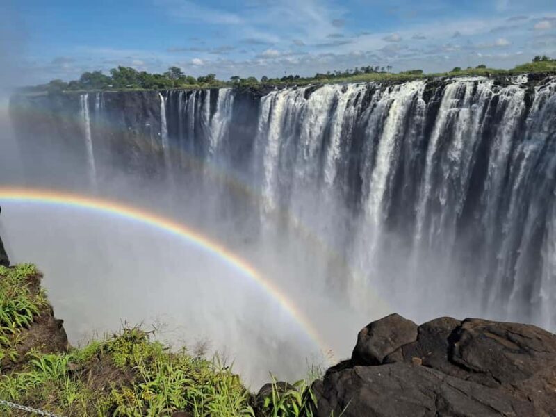 Guided tour of Victoria Falls and safari in Chobe Park - The Sum Up