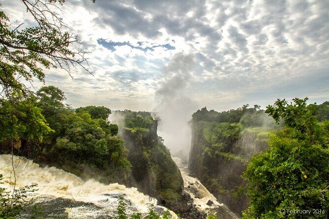 Guided Tour of Victoria Falls with Pickup - Who Is This Tour Best For?