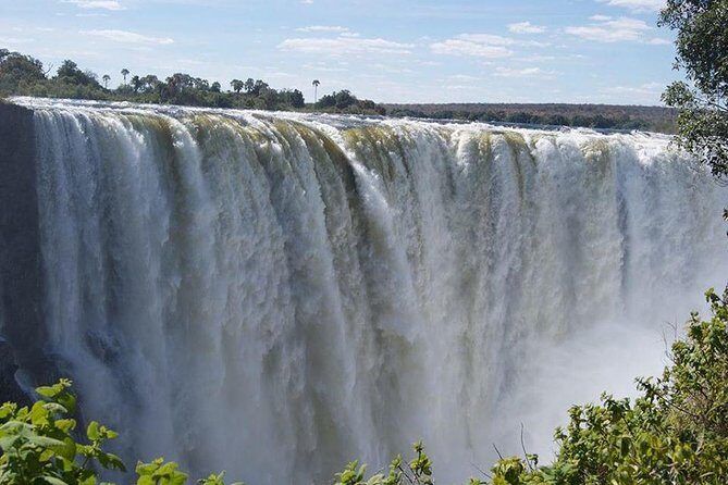 Guided Tour of Victoria Falls -Zambia - A Thorough Look at the Victoria Falls Guided Tour