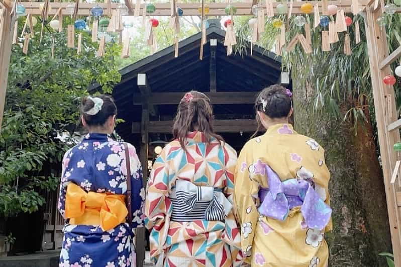 guided-tour-of-walking-and-photography-in-asakusa-in-kimono