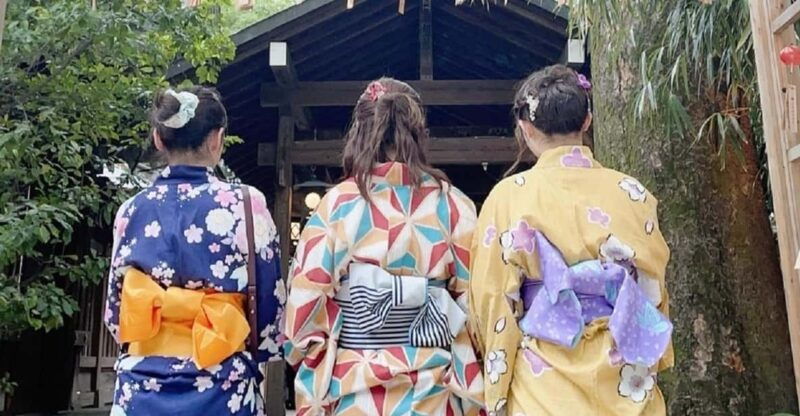 guided-tour-of-walking-and-photography-in-asakusa-in-kimono