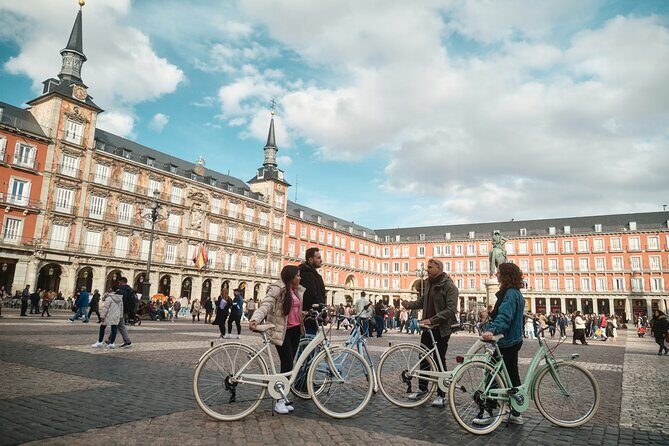 Guided tour on a Vintage Bike through Madrid - Practical Details and Considerations