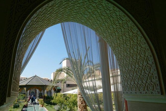 Guided tour: Secret Garden and the great souk of Marrakech. - Who Should Consider This Tour