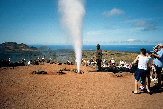 Guided tour: Timanfaya National Park and La Geria with pick-up - What Makes This Tour Stand Out?