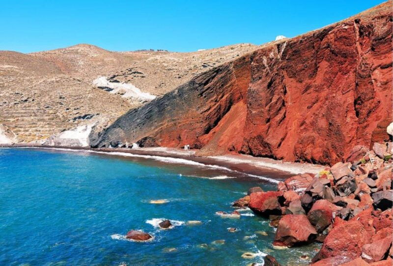 guided-tour-to-akrotiri-excavations-red-beach