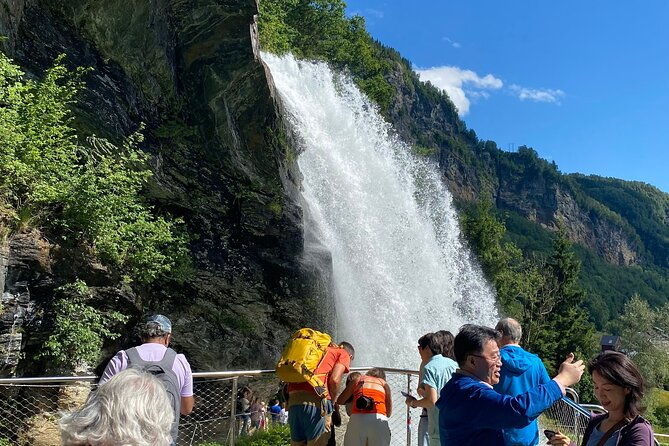 guided-tour-to-hardanger-fjord-waterfalls-and-ferry-crossing