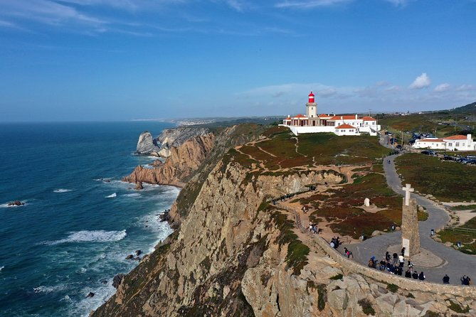 guided-tour-to-sintra-pena-regaleira-cabo-da-roca-and-cascais