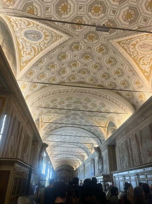 Guided Tour Vatican Museums & Sistine Chapel - Discovering the Vatican Museums & Sistine Chapel: An In-Depth Review