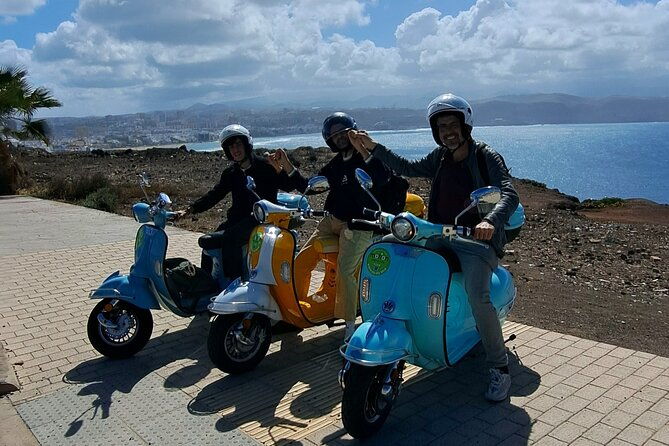 guided-tour-with-electric-moped
