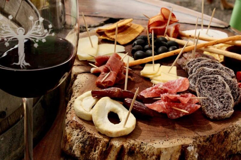 guided-tour-with-tasting-at-vinedo-los-arcangeles