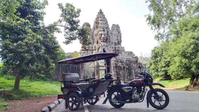 guided-trip-to-angkor-wat-angkor-thom-ta-prohm-by-tuk-tuk