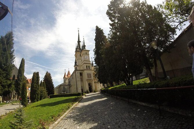 Guided visit in Spanish to the medieval center of Brasov (native Spanish guide). - Who Should Consider This Tour?