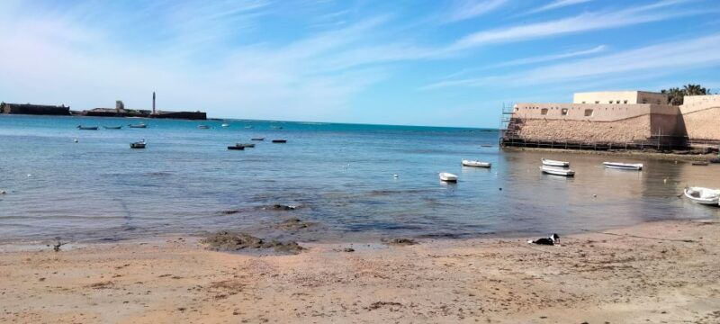 guided-visit-on-foot-through-cadiz-stories-from-the-hand-of-a-local-guide