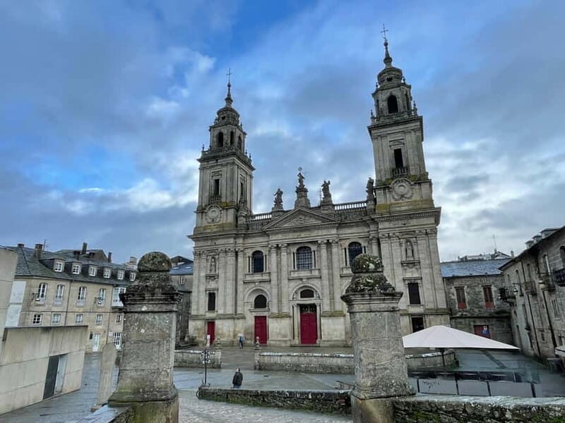 Guided visit to the Cathedral of Lugo with entrance tickets - An Inside Look at Lugo’s Cathedral