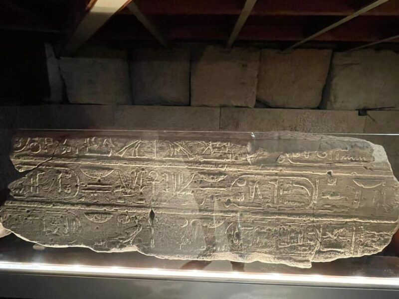 guided-visit-to-the-egyptian-temple-of-debod-madrid-de-los-austrias-tour