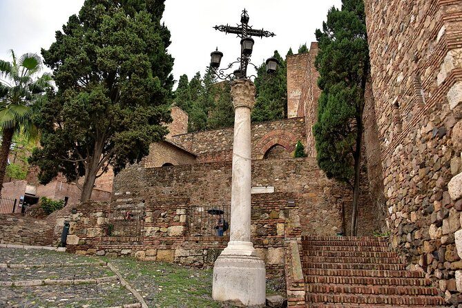 Guided visit to the Roman Theater and Alcazaba in Malaga - Key Points