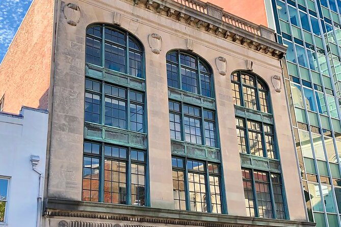 guided-walking-historian-tour-in-downtown-durham-2