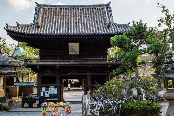 guided-walking-ohenro-pilgrimage-experience-in-dogo-hot-spring