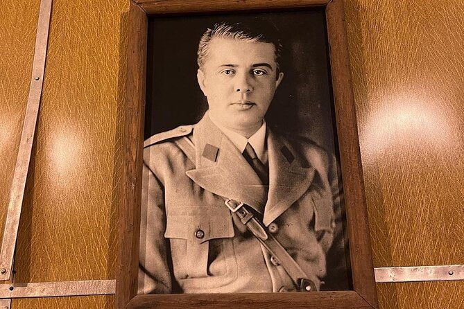 guided-walking-tour-dictators-footprints-enver-hoxha-in-tirana