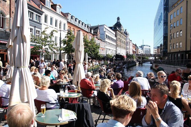 guided-walking-tour-in-aarhus