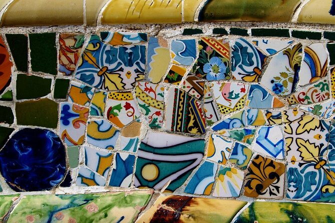 guided-walking-tour-in-park-guell-barcelona