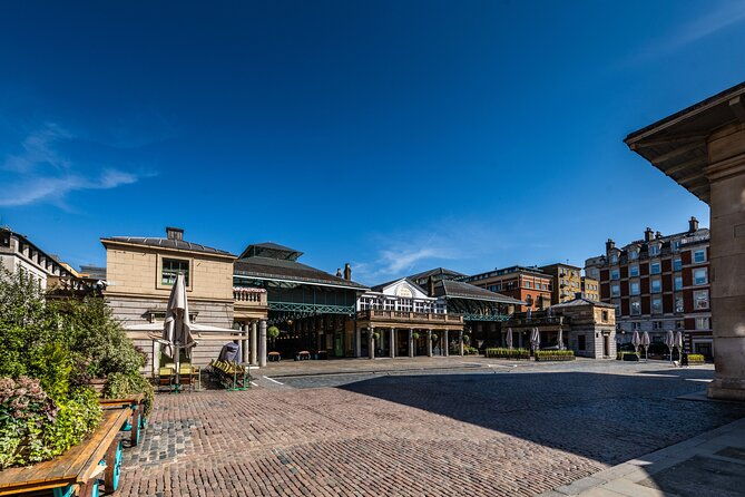 guided-walking-tour-of-covent-garden-in-london