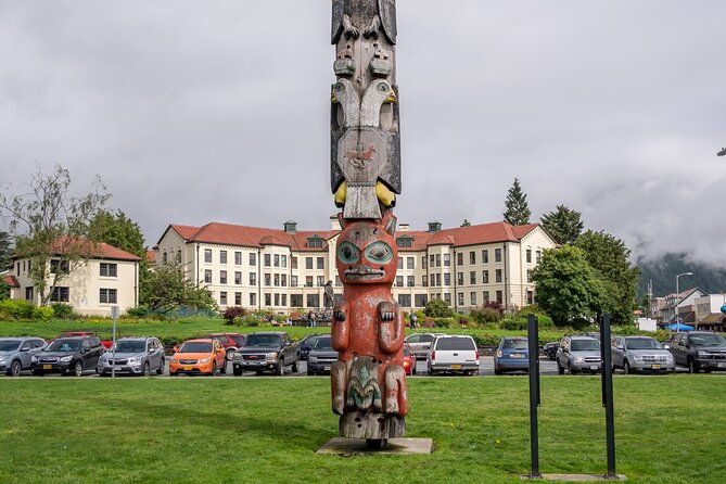 guided-walking-tour-of-sitka-historic-downtown