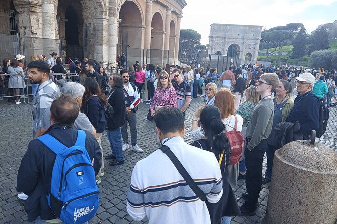 guided-walking-tour-of-the-colosseum