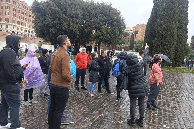guided-walking-tour-of-the-colosseum