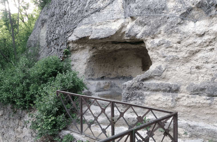 guided-walking-tour-on-verona-hillside-2