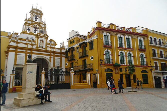 guided-walking-tour-to-setas-la-macarena-and-duenas-palace-in-seville