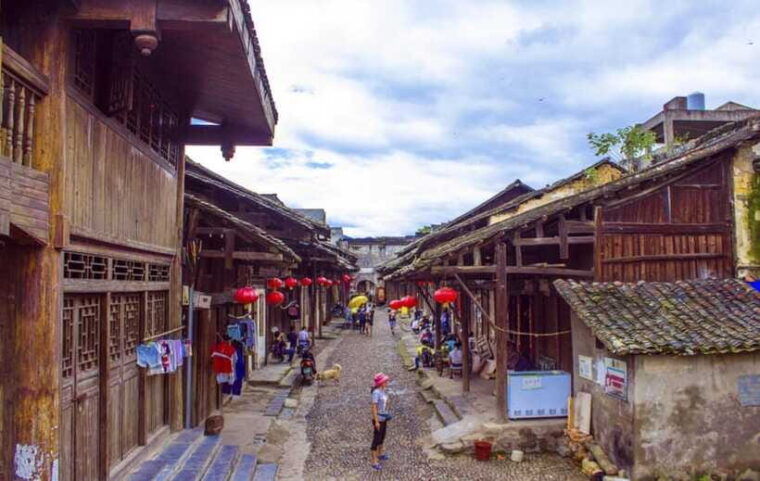guilin-elephant-trunk-hill-reed-flute-cave-daxu-old-town