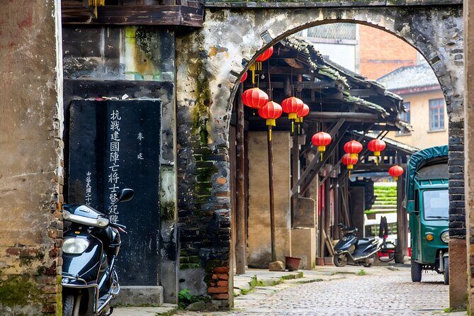 Guilin Private Day Tour to Reed Flute Cave,Elephant Trunk Hill and Daxu Old Town - Key Points