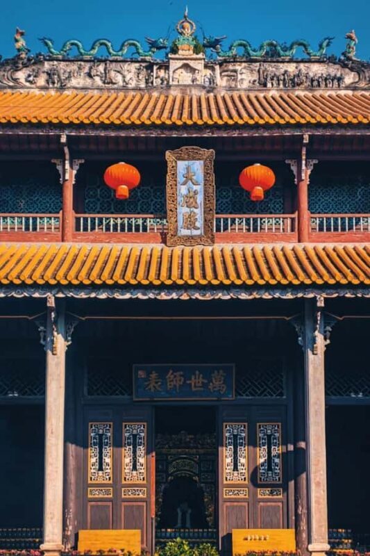 Guilin: Private Wen & Wu Temple Tour with Red Rock Village - FAQs