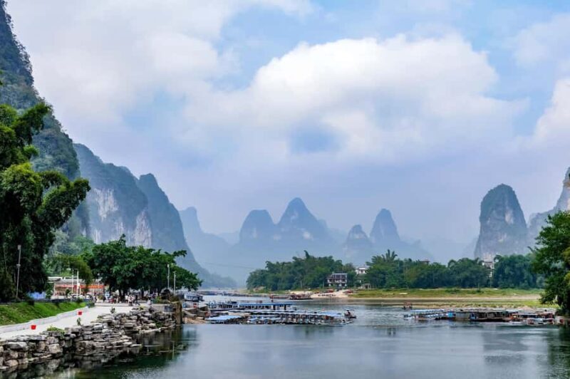 Guilin Yangshuo: Karst View, Bamboo Drifting & Train Sunset - Sunset at Mountain View Train Spot: A Modern Twist